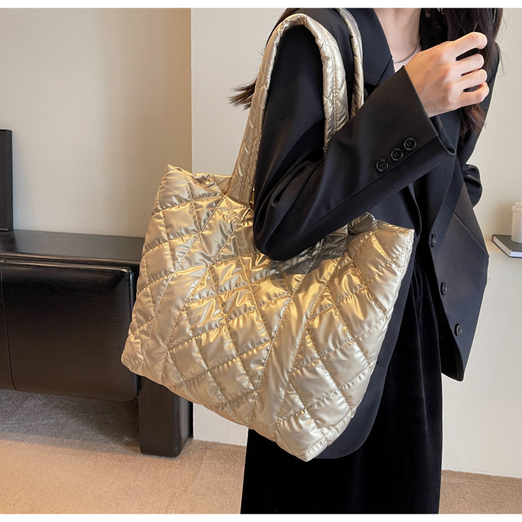 Nuova borsa da donna di grande capacità, alla moda e semplice, monospalla, borsa da ascella, borsa da viaggio versatile a forma di diamante, borsa tote a mano_voghion.com