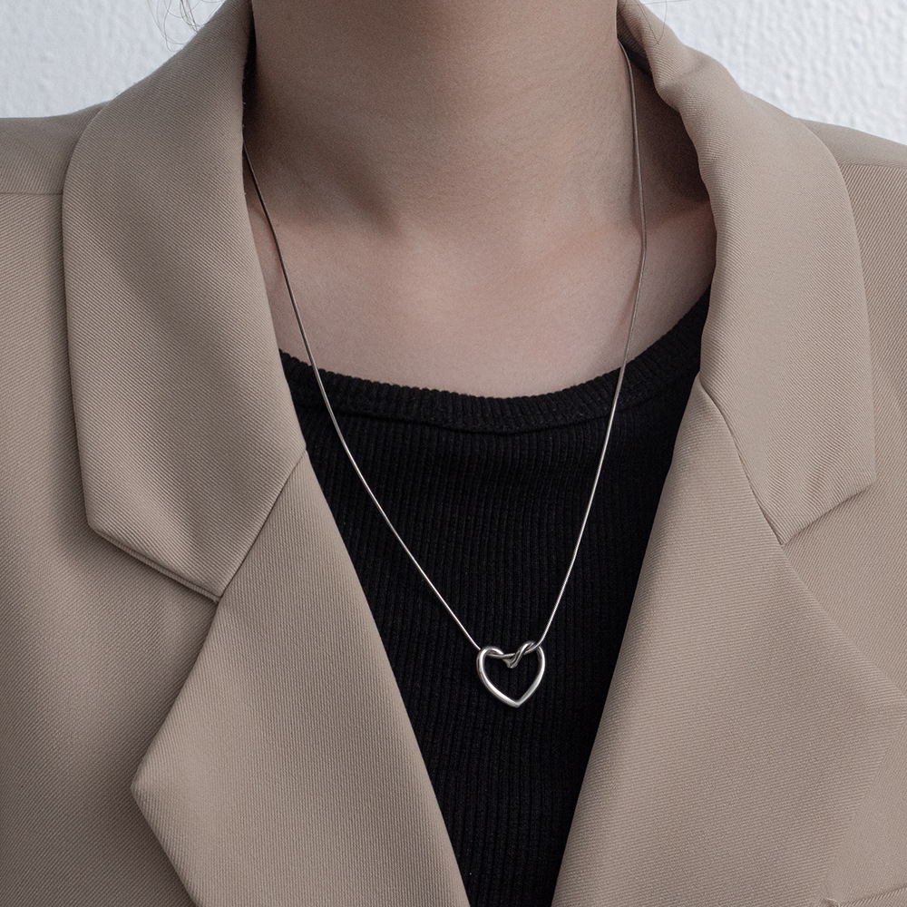 Heart Shape Pattern Women'S Gender Fashion Heart Shape Titanium Steel Pendant Necklace 1 Piece