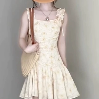 桔梗法式温柔气质收腰显瘦a字碎花吊带连衣裙子女夏季新款黄杏色