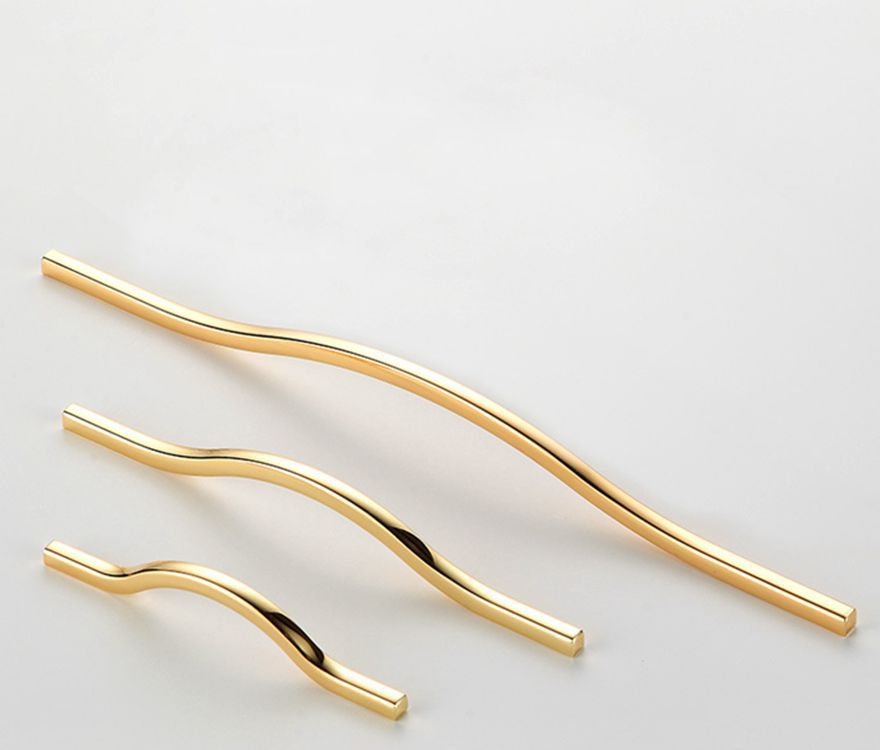 Northern Europe's modern minimalist light luxury wardrobe handcare…