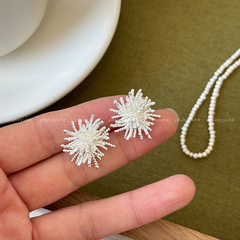 昼間の花火～ タンポポの超キラキラ高級花火イヤリング 女性用 高級感デザインイヤリング 個性的で万能なイヤリング