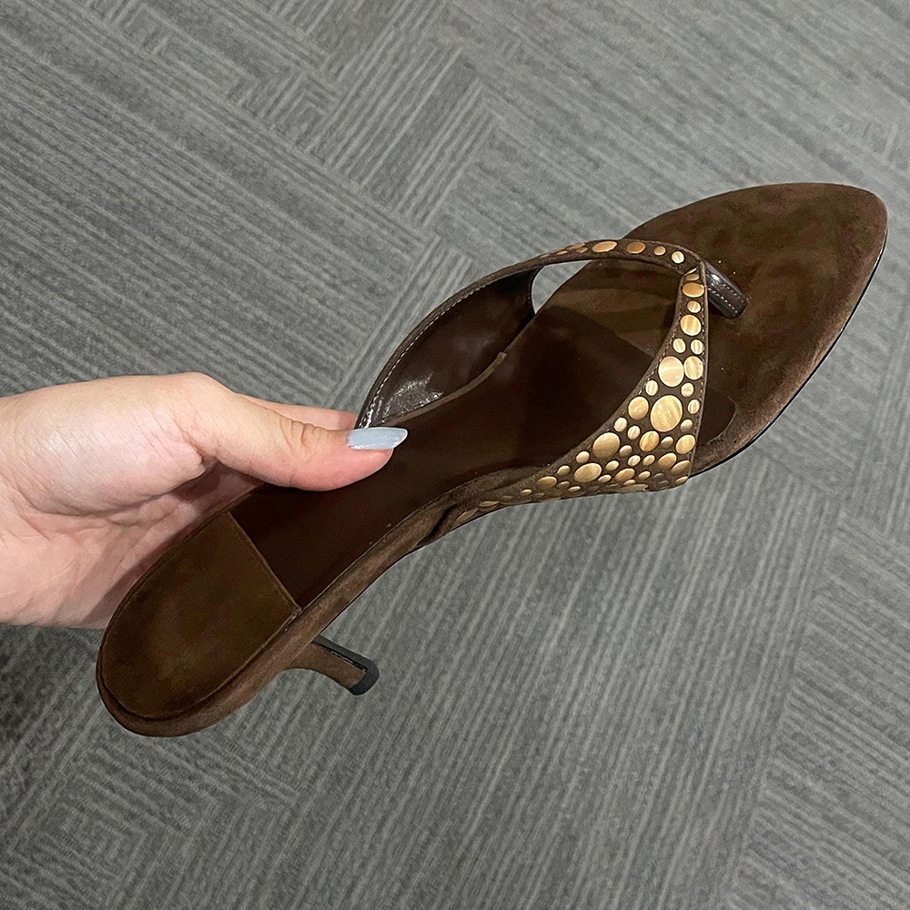 Suede mule with studs