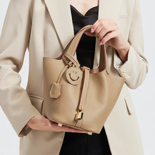 头层牛皮复古大容量手提包2025新款真皮包包女时尚小众设计水桶包