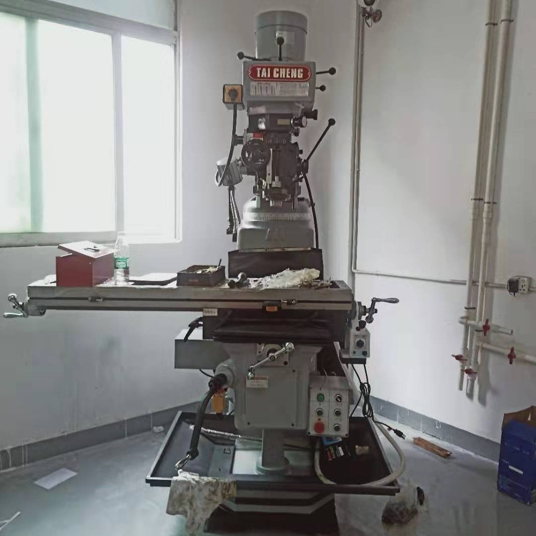 供应台湾台成精密铣床 M3万能摇臂炮塔铣床 机床厂家直发