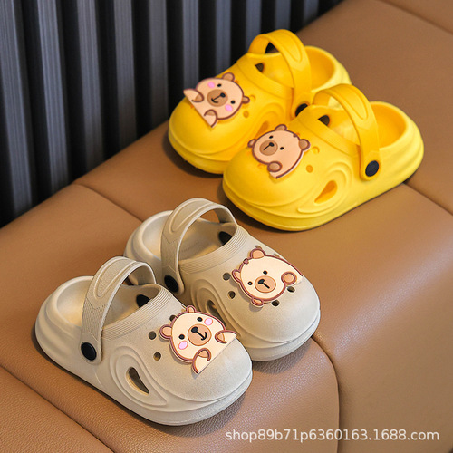 Children's Slippers for Boys and Girls, Roomy Head Covering, Bath Indoor and Outdoor Slippers, Anti-Slip Holes, Cartoon Bear Style, Wearable Outside