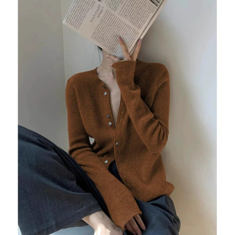 Maillard Caramel Color Knitted Cardigan for Women in Autum, Chic and Beautiful Inner Layering Sweater, European High-End Top