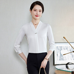 ��ɫ�L���r��Ů���¿���|V�I�@��ͨ�ڰٴ������I�r����ѝ���b