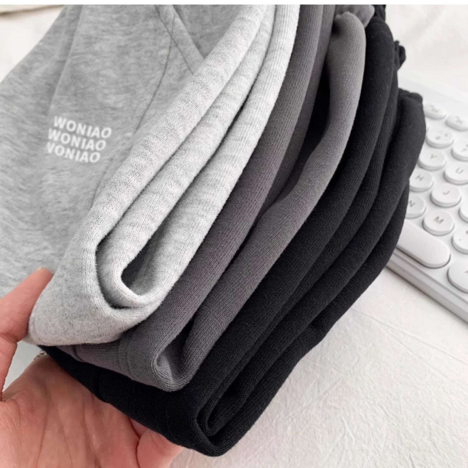 (2개) 소년 스포츠 바지 2024 봄 새로운 어린이 캐주얼 스티칭 발 바지 어린이  패션 운동복 올매치