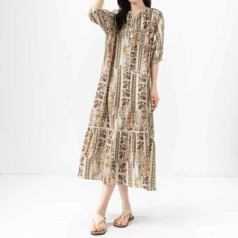 Đầm maxi nữ thắt eo bohemian in hoa kỳ lạ tay ngắn rộng che thịt — Màu cà phê