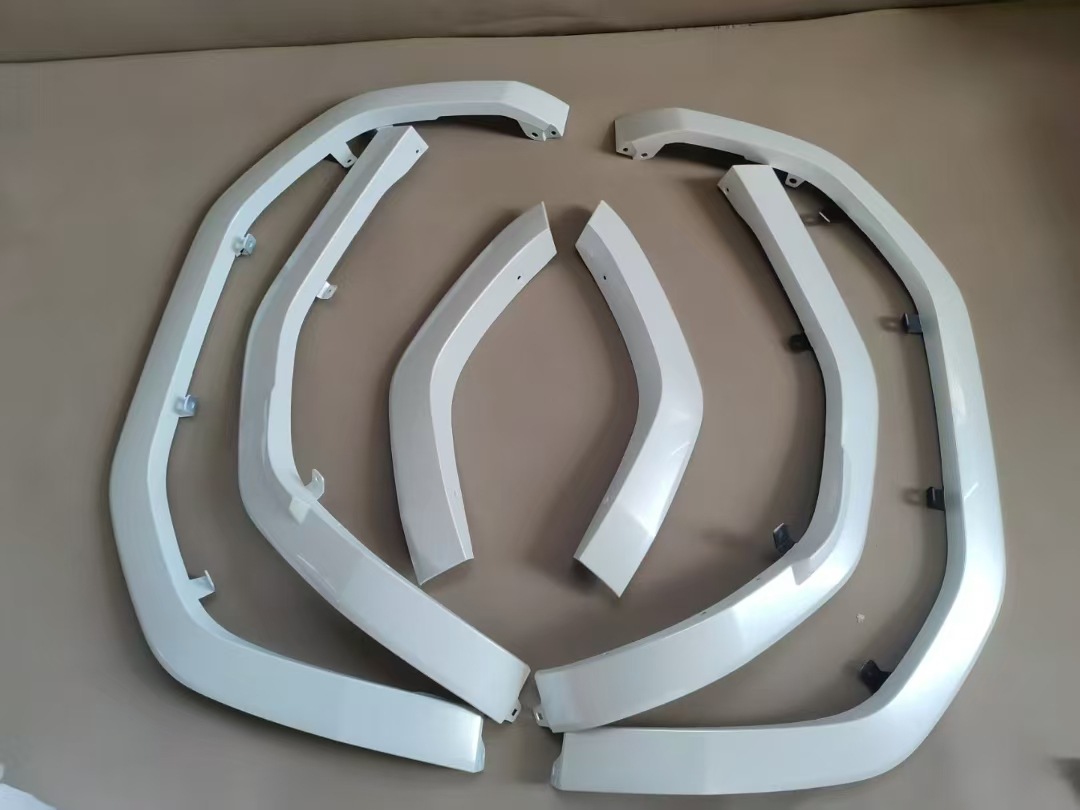 Suitable for 24-25 Toyota Prado Lc250 Mona Lisa Wheel Eyebrow Domineering Original Anti-Collision Modification