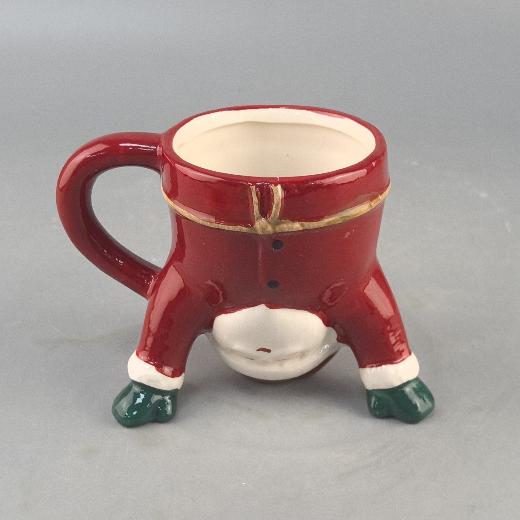 Creativo europeo y americano transfronterizo rebotado pintado a mano cerámica santa claus taza de agua en relieve cerámica decoraciones navideñas a mano