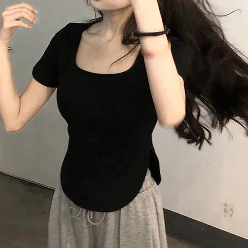 Camiseta de Verano 2025, Estilo Nuevo, Pura y Sexy, con Cuello en U Grande, Estilo Picante, Ajustada, de Manga Corta Irregular para Mujer image 4