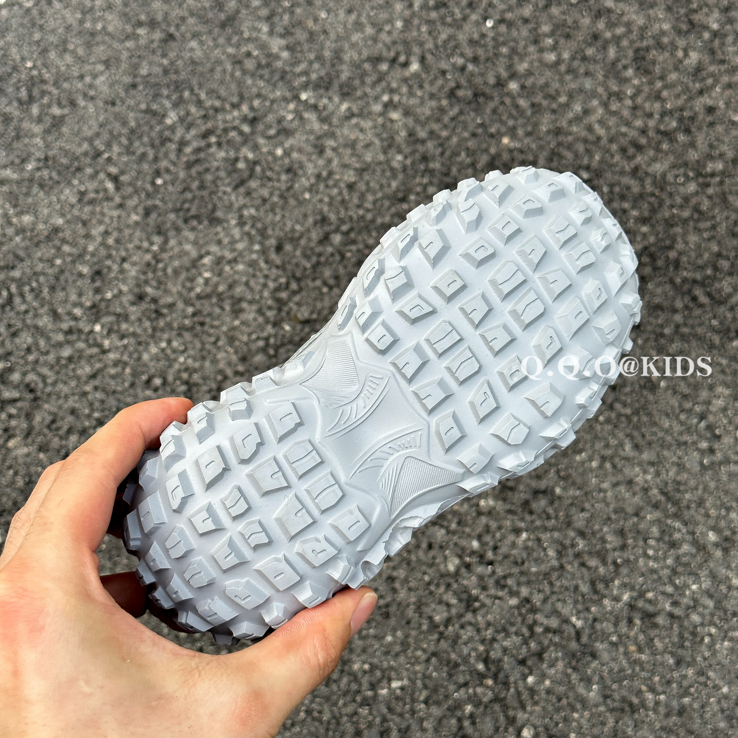 QQO Kinderschoenen 2023 Herfst Nieuwe Jongens Mode Tucker Tire Schoenen Antislip Sportschoenen Meisjes Papa schoenen_voghion.com