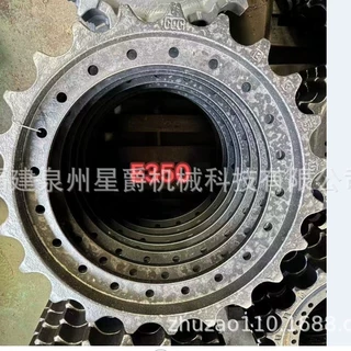 泉州 挖掘机配件支重轮四轮一带工程配件矿山机械 引导轮 E350
