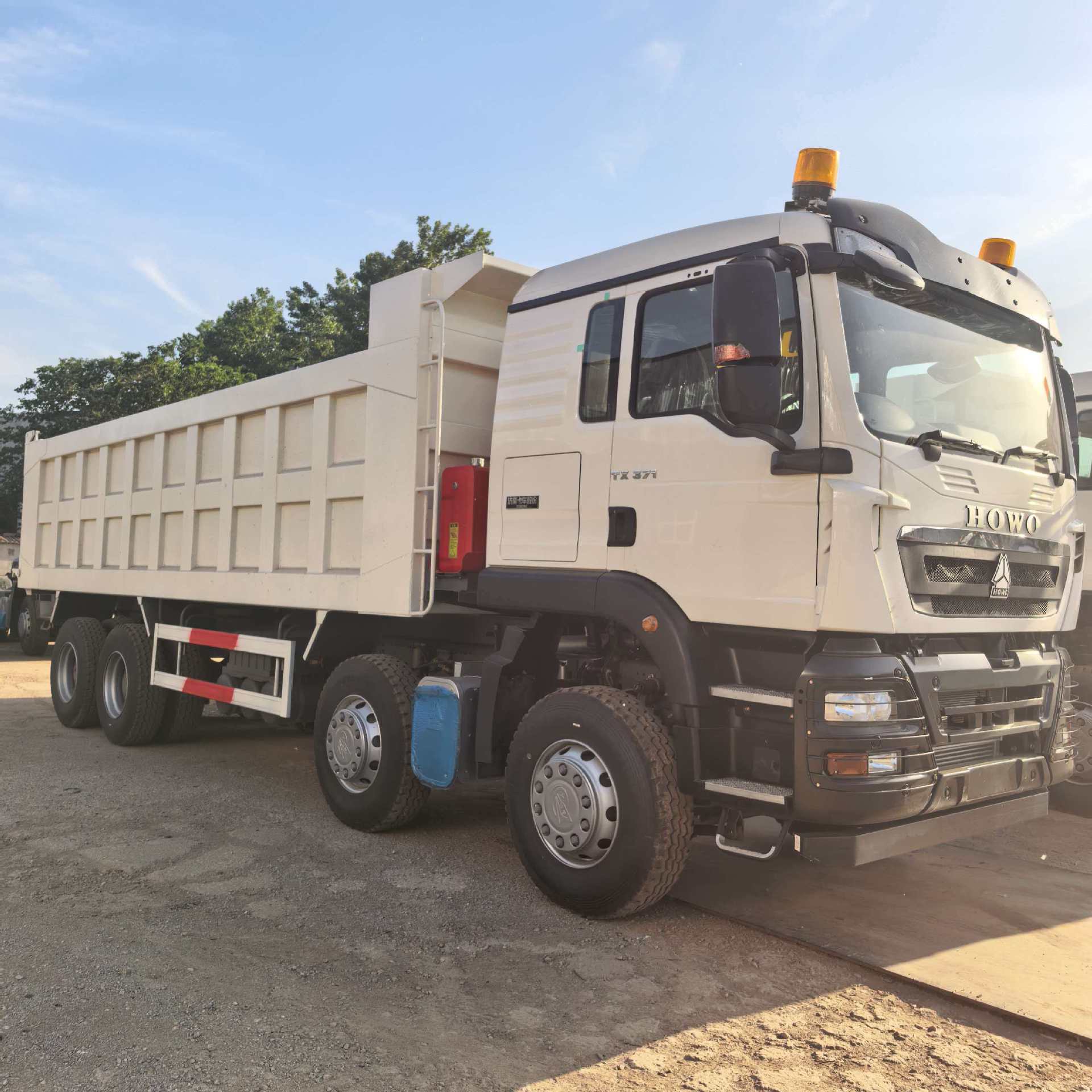 Cross-Border Second-Hand Sinotruk Howo Dump Truck Tx371 Horsepower Dump Truck, Earthmoving Truck, Sinotruk Howotx Dump Truck