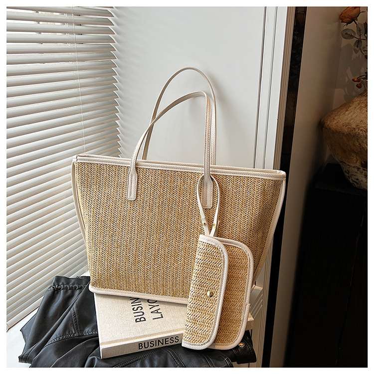 Bolso de gran capacidad para mujer 2025 verano nueva moda tejida bolso de axila de un solo hombro bolso de viaje casual image 15