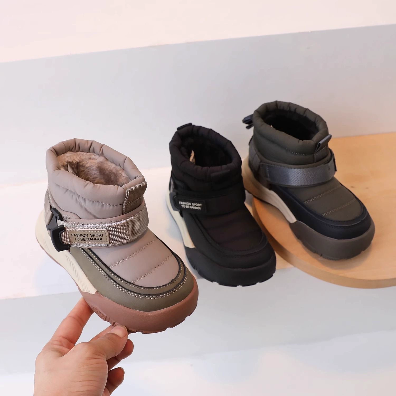 2025冬季儿童雪地靴男童女童保暖大棉靴中大童加绒加厚厚底短靴潮