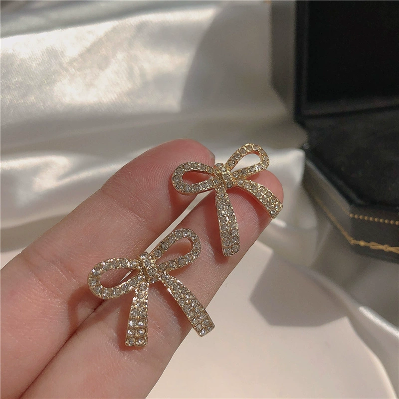 Серебряная игла, серьги с бантом, серебро 925, образец, простой и элегантный дизайн, инкрустированные diamonds, коллекция 2022, интернет-знаменитость, корейский стиль