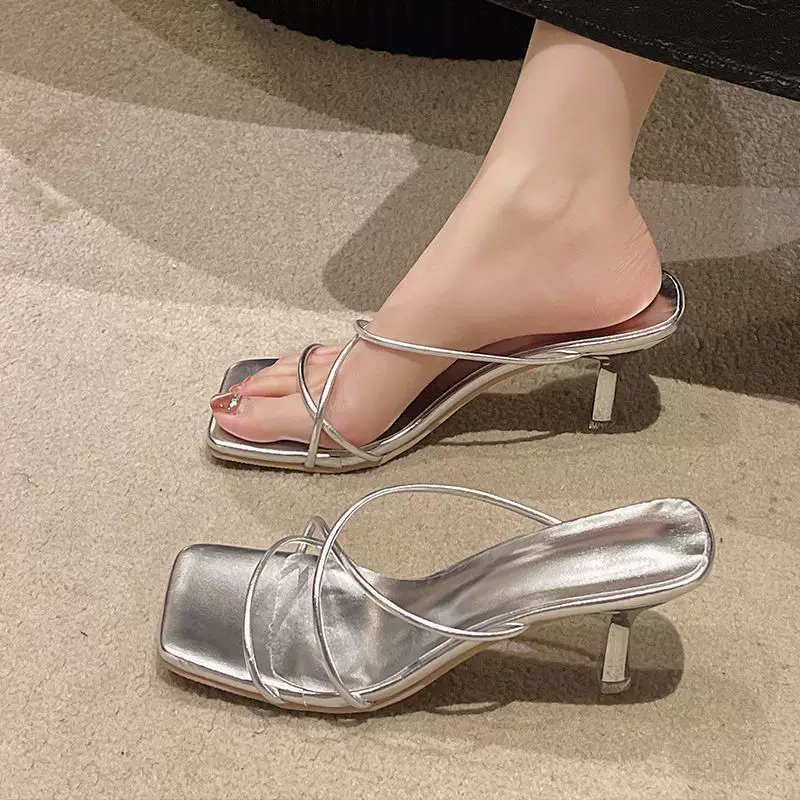 Летние сандалии-юбки? Но надо перевод: "Summer sandals heels, exclusive mule, 2024 years, high-quality style, suitable for outdoor wear"