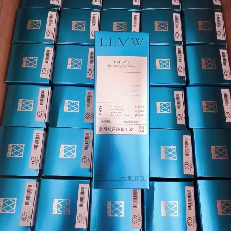 Hialuron turşusu ilə nəmləndirici üz serumu, essensiya