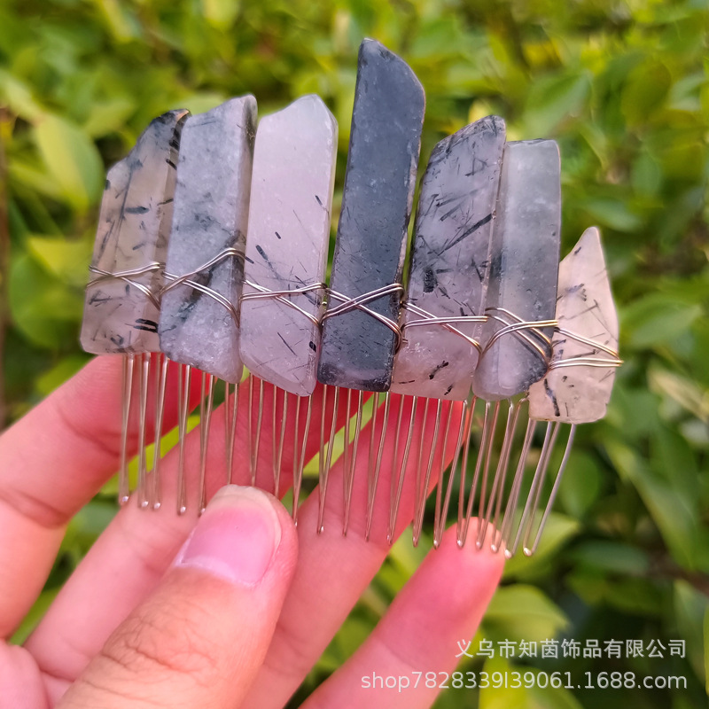 검은 머리 크리스탈