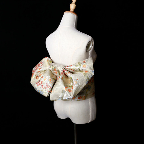 Japanese kimono bathrobe obi with Japanese-style sash, bow tie, brocade pattern fabric, shaped bow tie waist sash, multiple styles