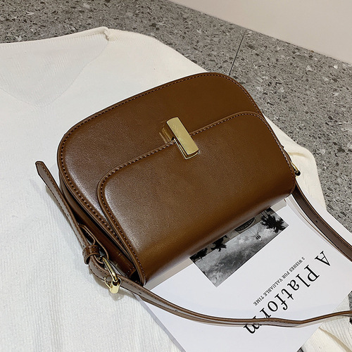 High-end small bag, new bag, women's crossbody bag, autumn and winter versatile retro single shoulder armpit bag, small square bag