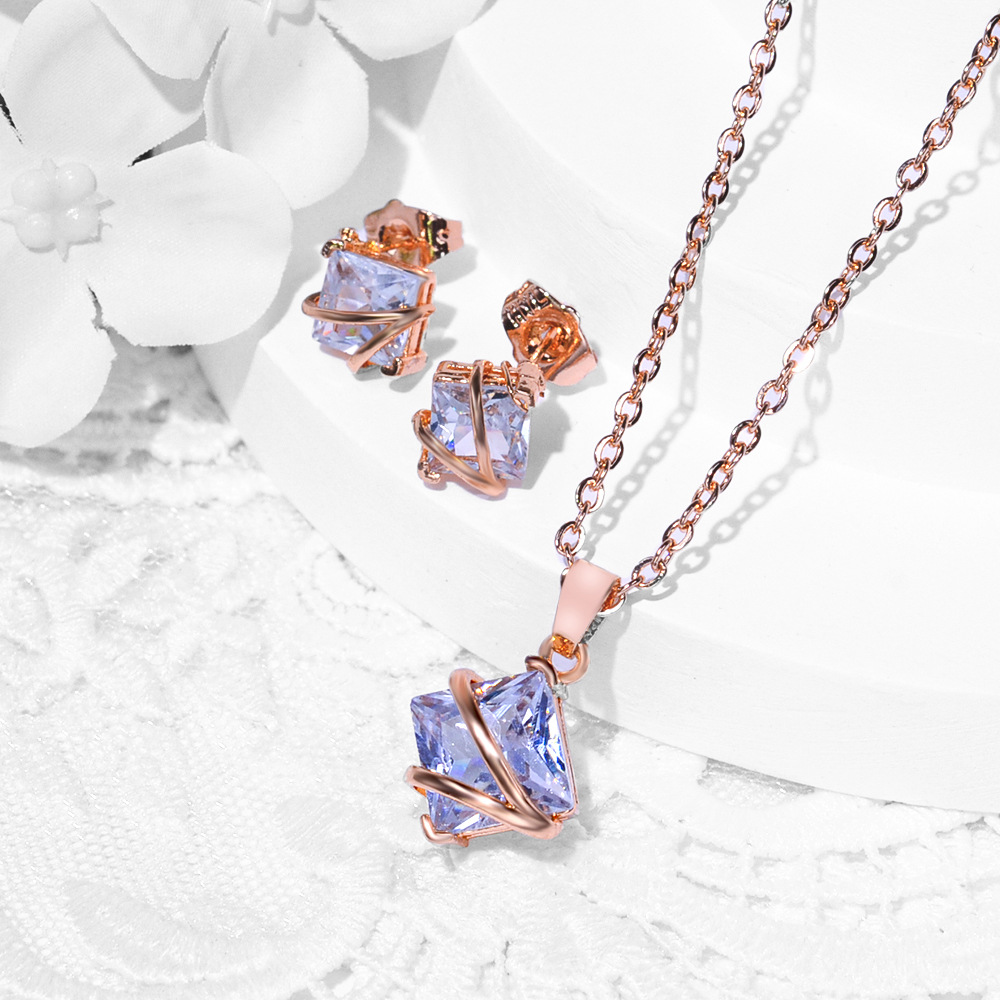 Nuevas opciones transfronterizas de diseño de moda de cobre de zinc pendientes de piedra collar conjunto de joyas pendientes de joyas de mujer