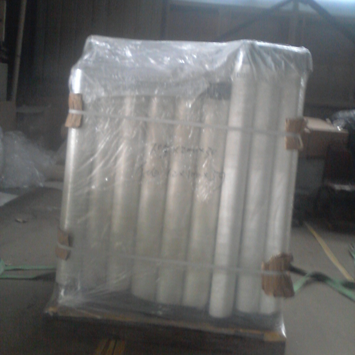 厂家批发PE保护膜 透明膜 乳白膜 黑白膜 蓝膜厚度宽度可定制