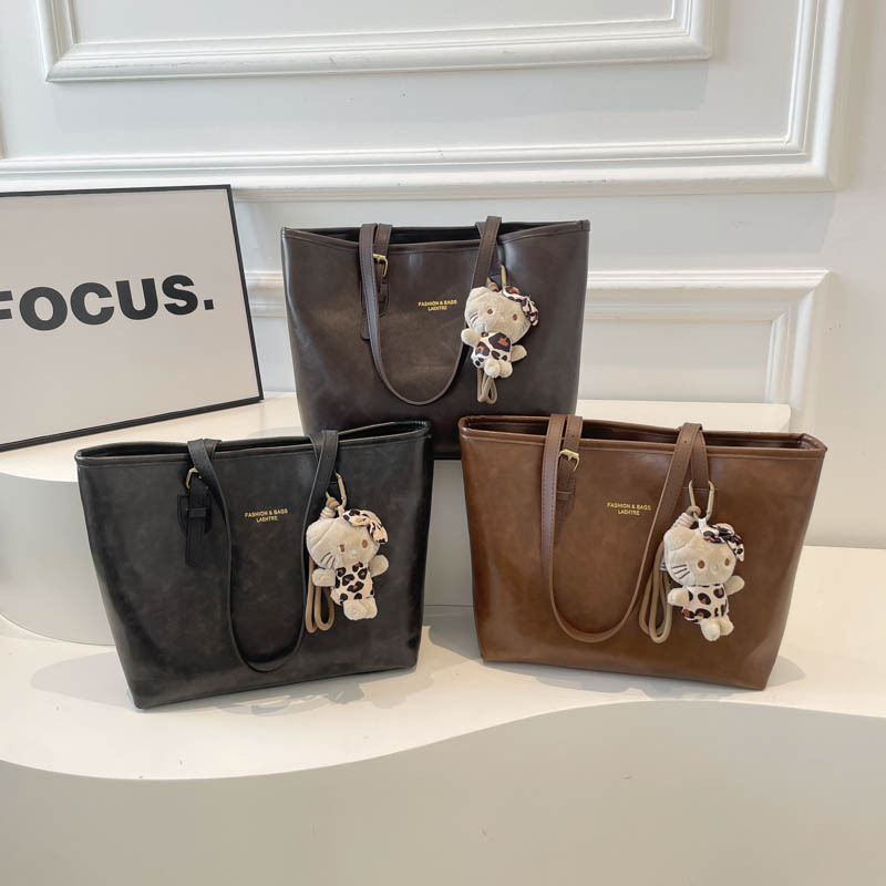 Bolsa de viaje retrógrada para mujeres 2026 otoño y invierno nuevo estilo versátil bolso de hombro de tendencia Maillard bolso de brazo