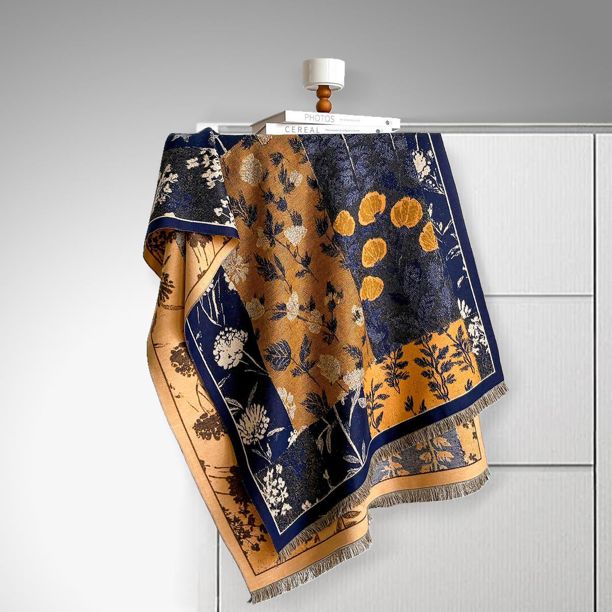 秋冬季新款复古油画提花围巾高级感时尚仿羊绒保暖披肩围脖