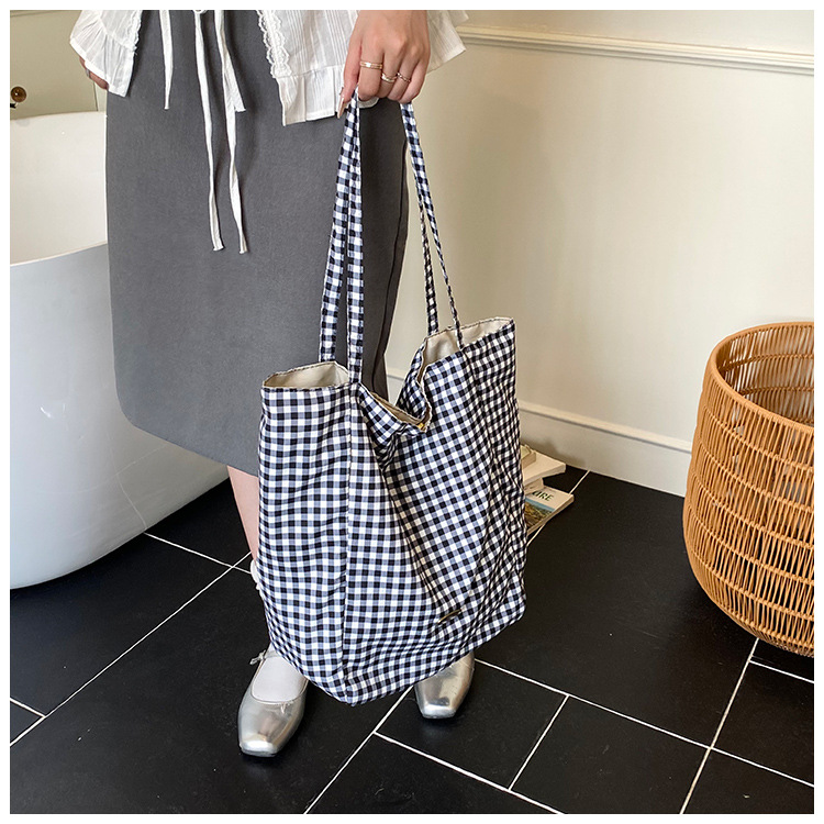 ins Korean-style laid-back single-shoulder bag, casual large-capacity black and white checkered tote bag, student commuting backpack for classes undefined