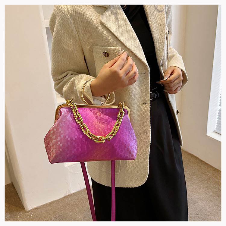 Borse da donna nuove transfrontaliere Borsa a tracolla a tracolla moda europea e americana Borsa da donna con fibbia a catena di fascia alta con texture_voghion.com