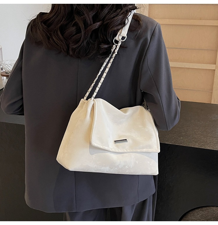 Large capacity for 2024 autumn/winter new fashionable niche women's texture chain single shoulder crossbody tote bag_voghion.com