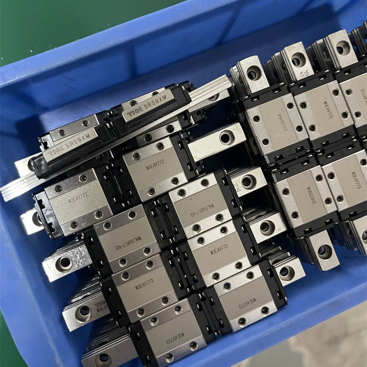 2SRS9XMUUC1E+95LPM-II 2SRS12MUUC1E+220LPM-II直线导轨滑块