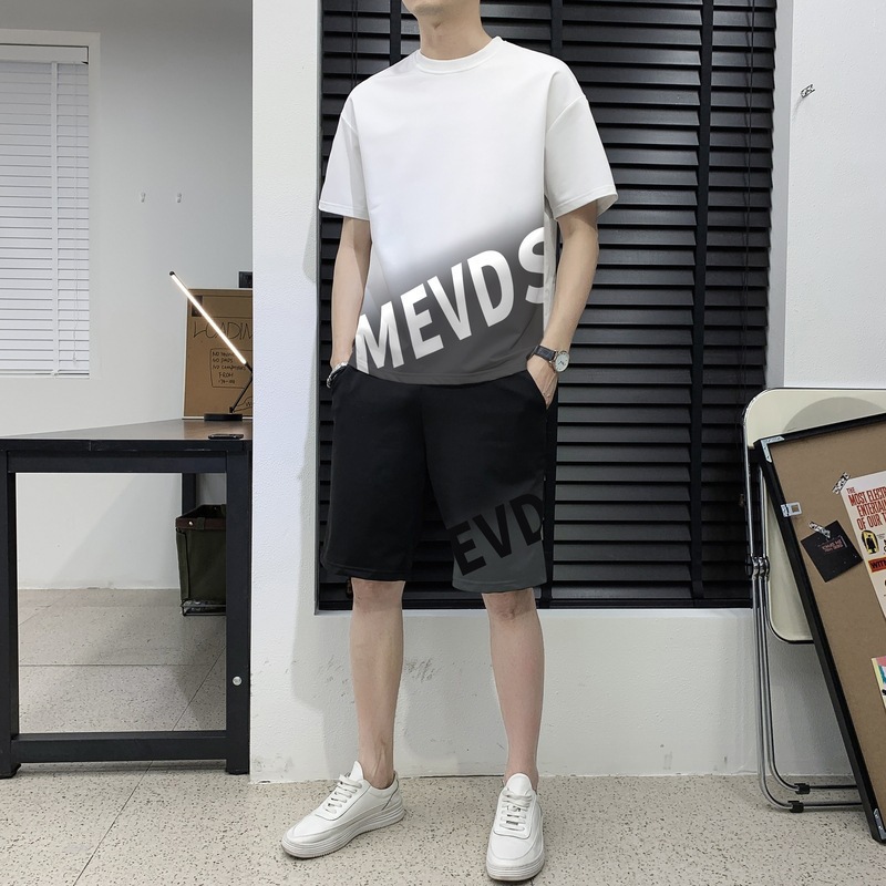 Verano hombre casual juego deportivo marca de tendencia grande suelto impresión de alta calidad juego de color gradiente