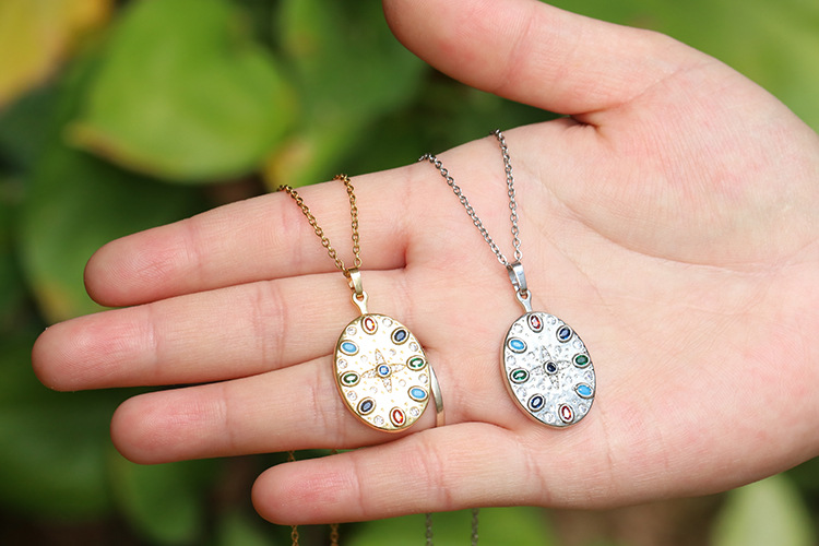 Vintage Bohemia Micro-set Colored Zircon Pendant Oval Copper Necklace Wholesale display picture 3