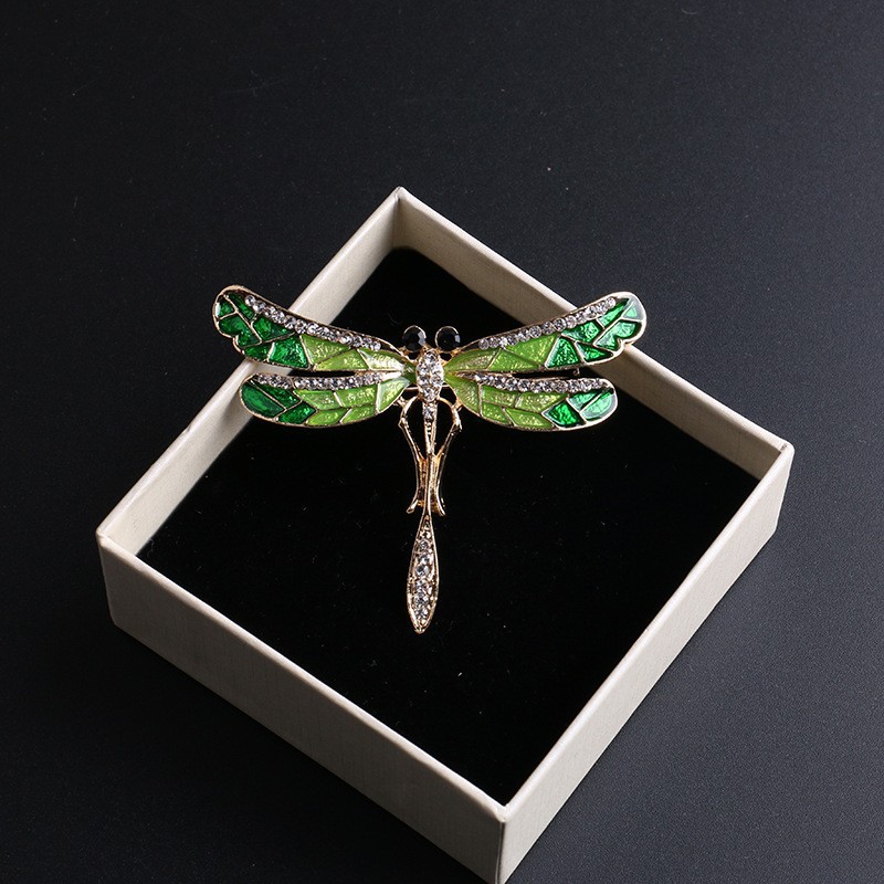 Broches en perles représentant des animaux : abeille, grenouille, libellule, pic, hibou, éléphant, tête de léopard, paon (vente en gros)._voghion.com