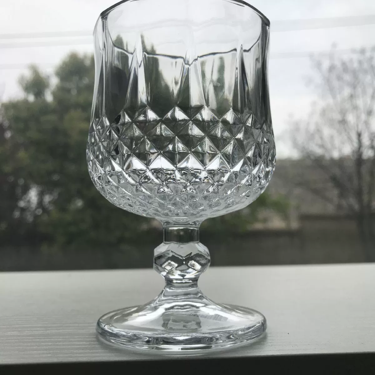 Relief -carved flower glass juice drink cup short tall cup diamond bead dot butterfly pattern European -style glass wine