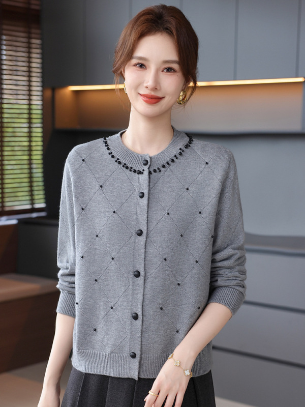 气质优雅中老年女装潮妈妈装设计感撞色钉珠针织开衫2025秋冬新款|undefined