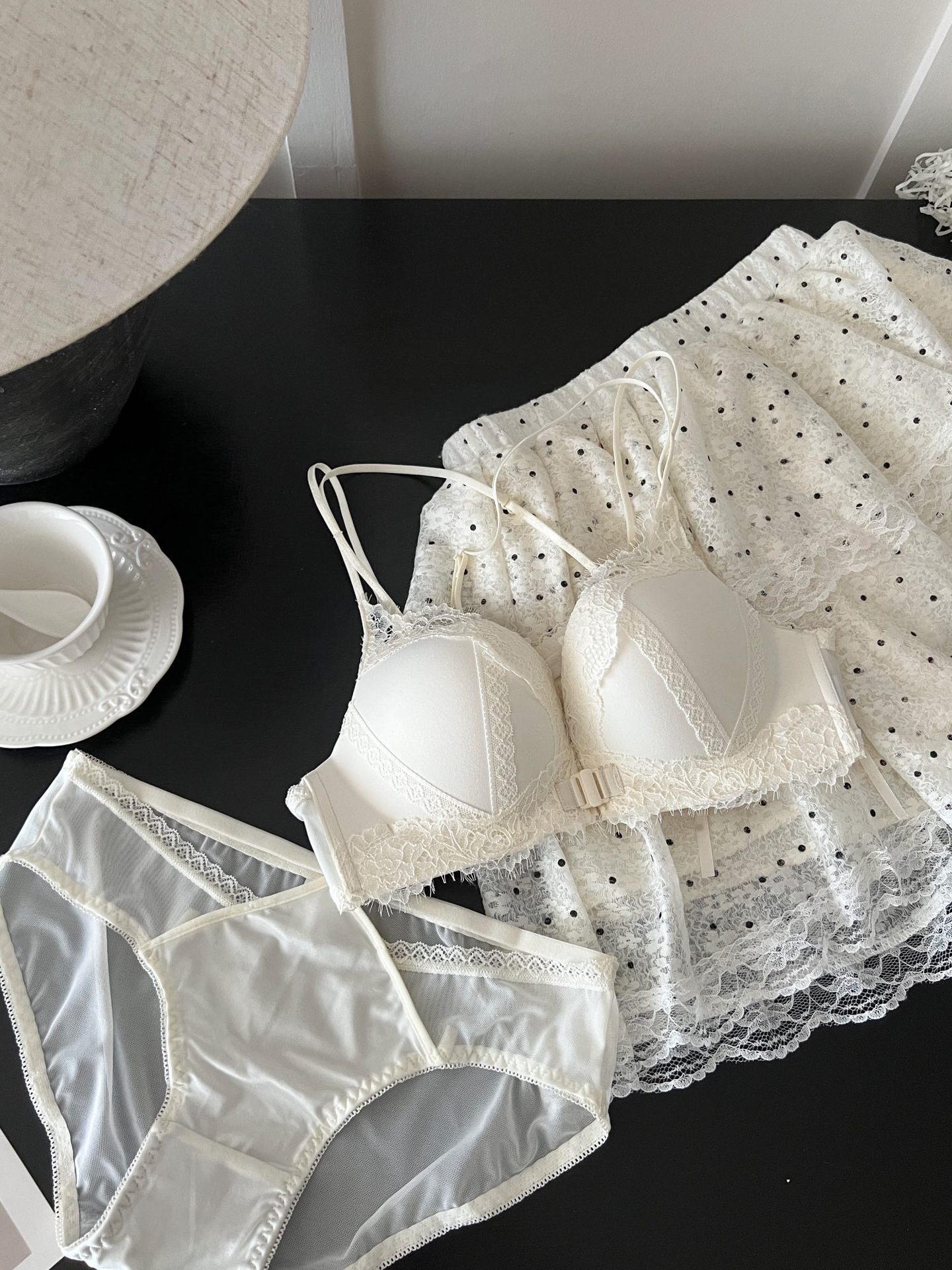 샴페인 화이트 싱글 피스