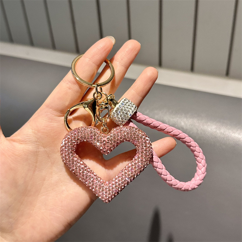 高級なドリルの車のキーホルダーの手作りのハートのキーホルダーの車の女性の鍵はかわいい鍵を掛けます。|undefined