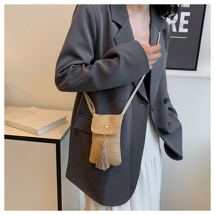 Flip Cover Closure Type Women's Small Straw Solid Color Streetwear Straw Square Flip Cover Crossbody Bag