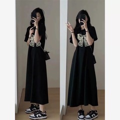 韓国の半袖tシャツのスカートの夏はゆったりしています。