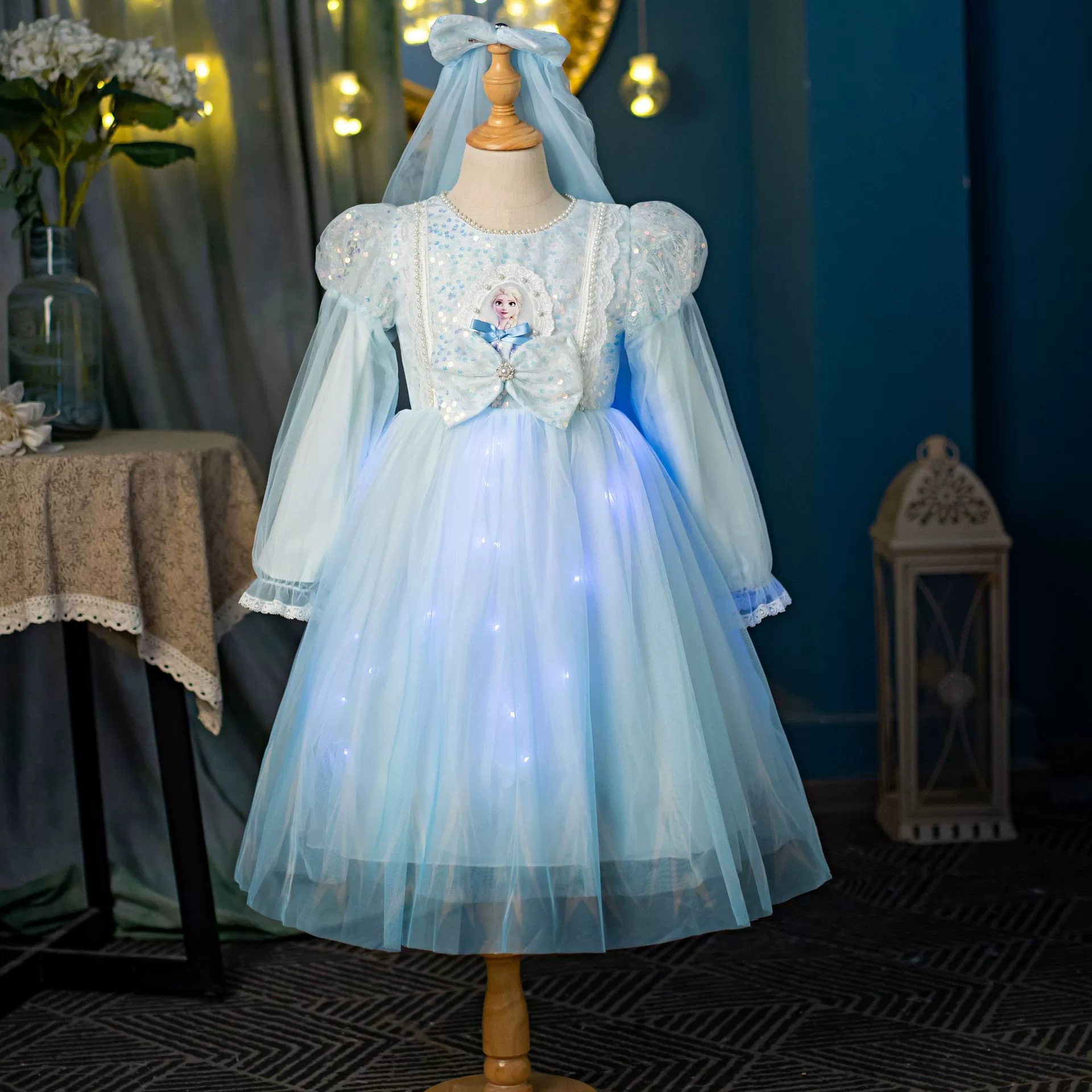 2024 весна и лето, чтобы отправить фонарь, чтобы отправить фонарь, девушка платье принцессы с длинными рукавами, ребенок светящийся мультфильм юбка Аиша