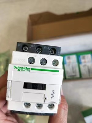 德国SHINAIDE接触器 斯奈德 塑壳断路器9001SKR16H13原装进口