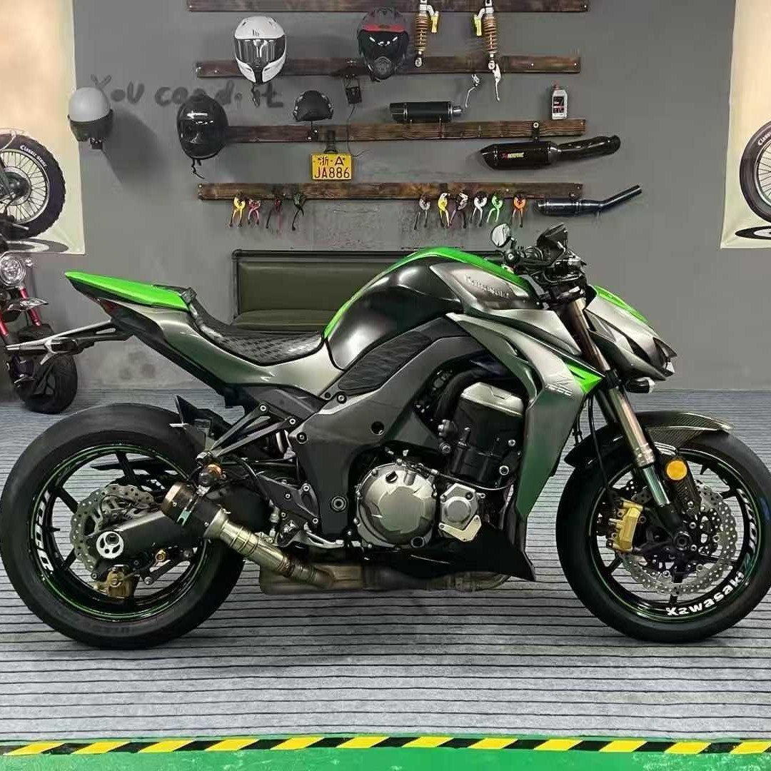 Kawasaki Z1000蟒蛇 importación pura Kawasaki, electroinyección de cuatro cilindros en línea, carro de litro refrigerado por agua