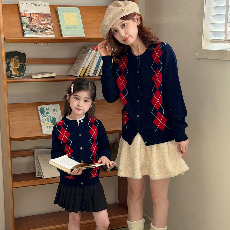 2026 Autumn New Style Stylish Parent-Child Retro Preppy Style Diamond Pattern Knit Cardigan Color Block Sweater Coat Knitwear