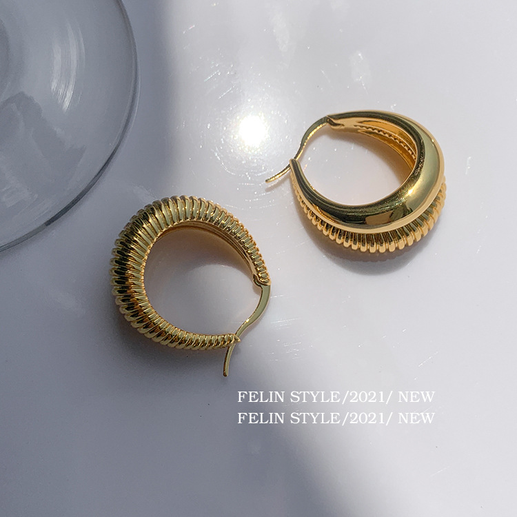15g Weight Earrings Classification 1 Pair Quantity Daily Occasion Gold Plated Material Water Droplets Pattern Women'S Gender Plating Design Fashion Style 1 Pair Fashion Water Droplets Gold Plated Plating Women's Earrings 2