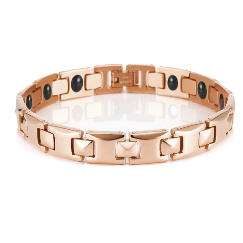 Pulseras magnéticas transfronterizas cuatro en uno al por mayor de 10mm forma de pirámide de acero inoxidable chapado multicolor cadena magnética masculina